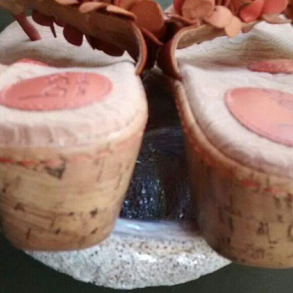 B.O.C. Sandals - Picture 7 of 8